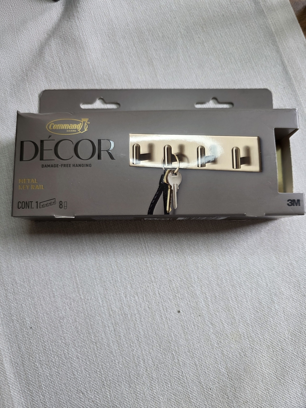 Commando DÉCOR Gold Metal Key Rail with Hooks